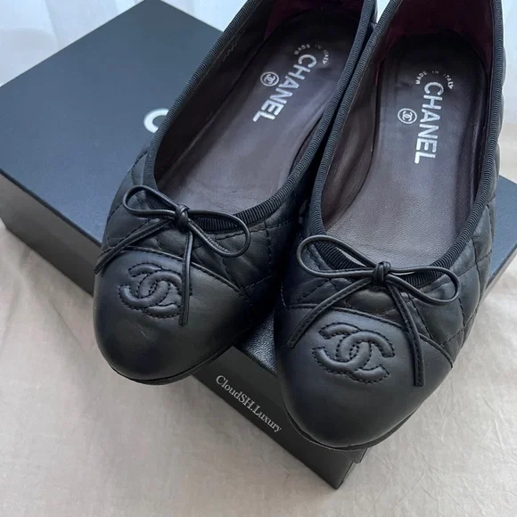 Auth Chanel Black Classic Quilted CC Logo Ballerina Flats - Size 37.5